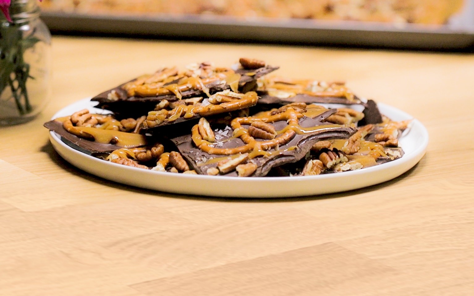 Caramel Pretzel Chocolade Bark